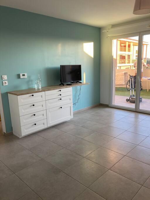 Appartement Rdc Avec Parking Prive La Fare-les-Oliviers Exterior foto